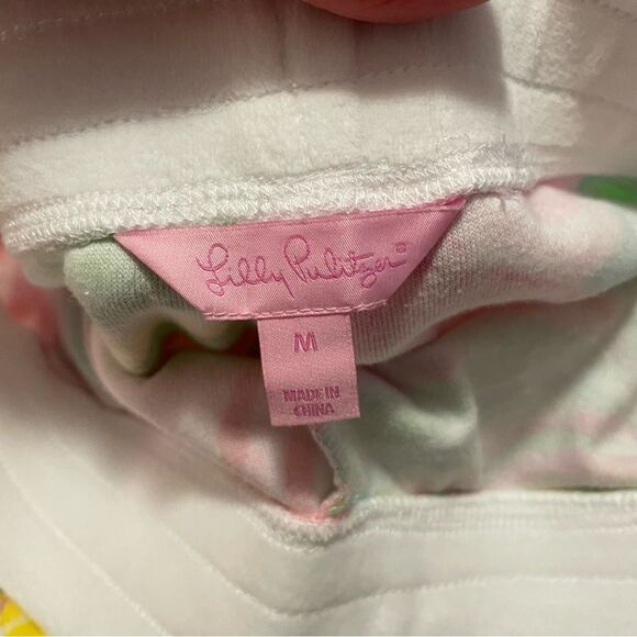 Lilly Pulitzer Shorts Chrissy Beach Velour Terry Pink All Nighter Size Medium - Picture 7 of 9